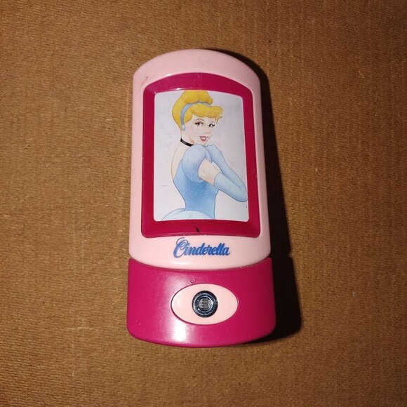 Disney Cinderella Night Light Plug-In - Picture 1 of 2